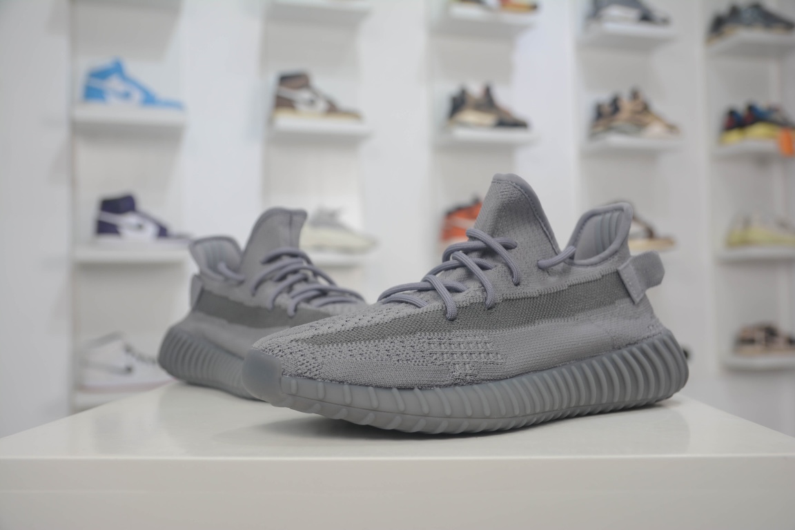 Private order Adidas Yeezy 350 Boost V2 ”Space ash” IF3219 Coconut 350 second-generation new space gray color matching#The whole pair of shoes is made of woven uppers, which are visually more layered than the previous generation. The side part is different from the previous version. It adopts a translucent design to enhance air permeability and is more suitable for summer atmosphere. Size: 36-48 (half)