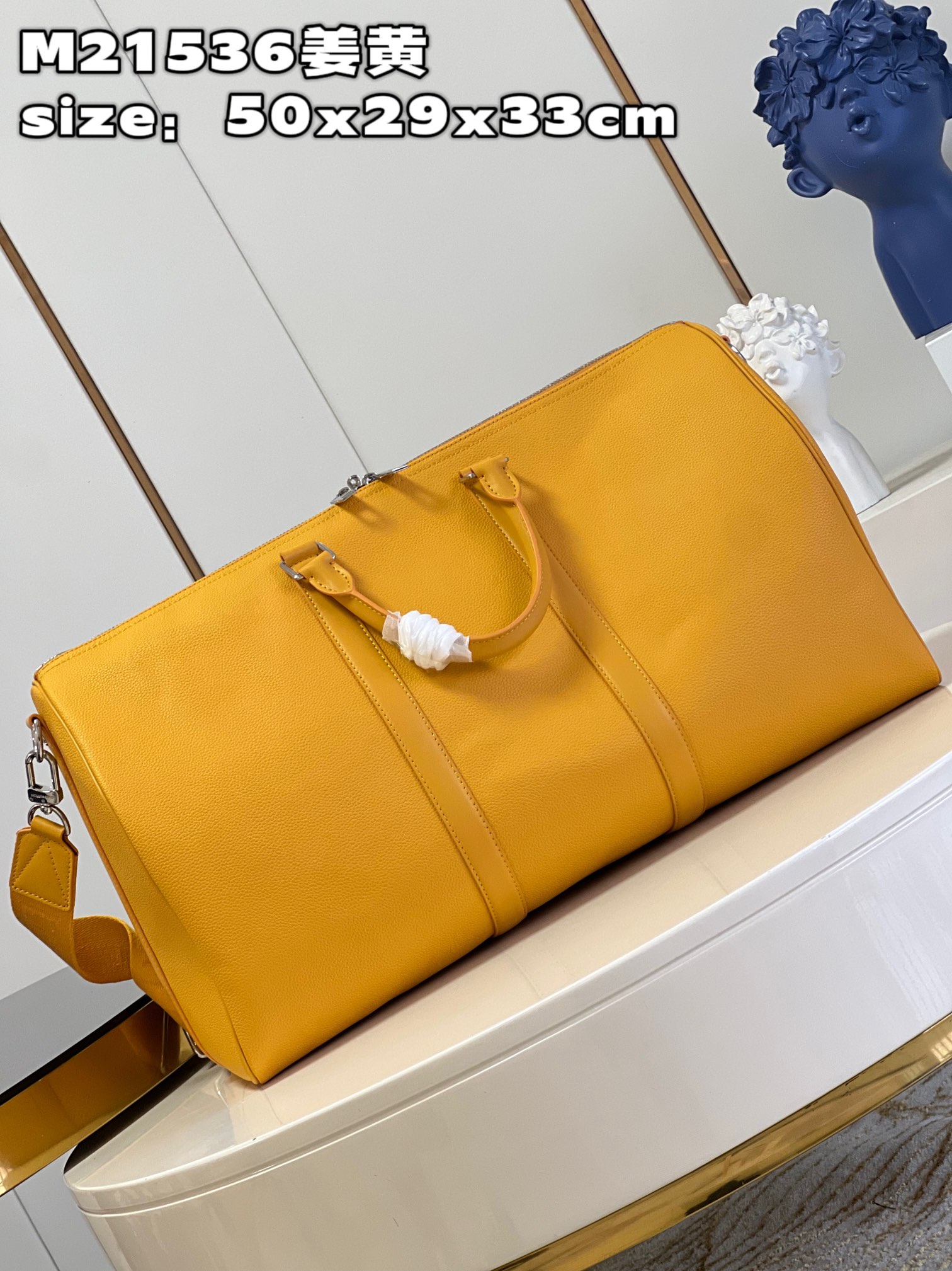 顶级【独家实拍 M21536姜黄】本款 Keepall 旅行袋选用 LV Aerogram 牛皮革塑造经典构型,见证路易威登的精湛皮革匠艺 6