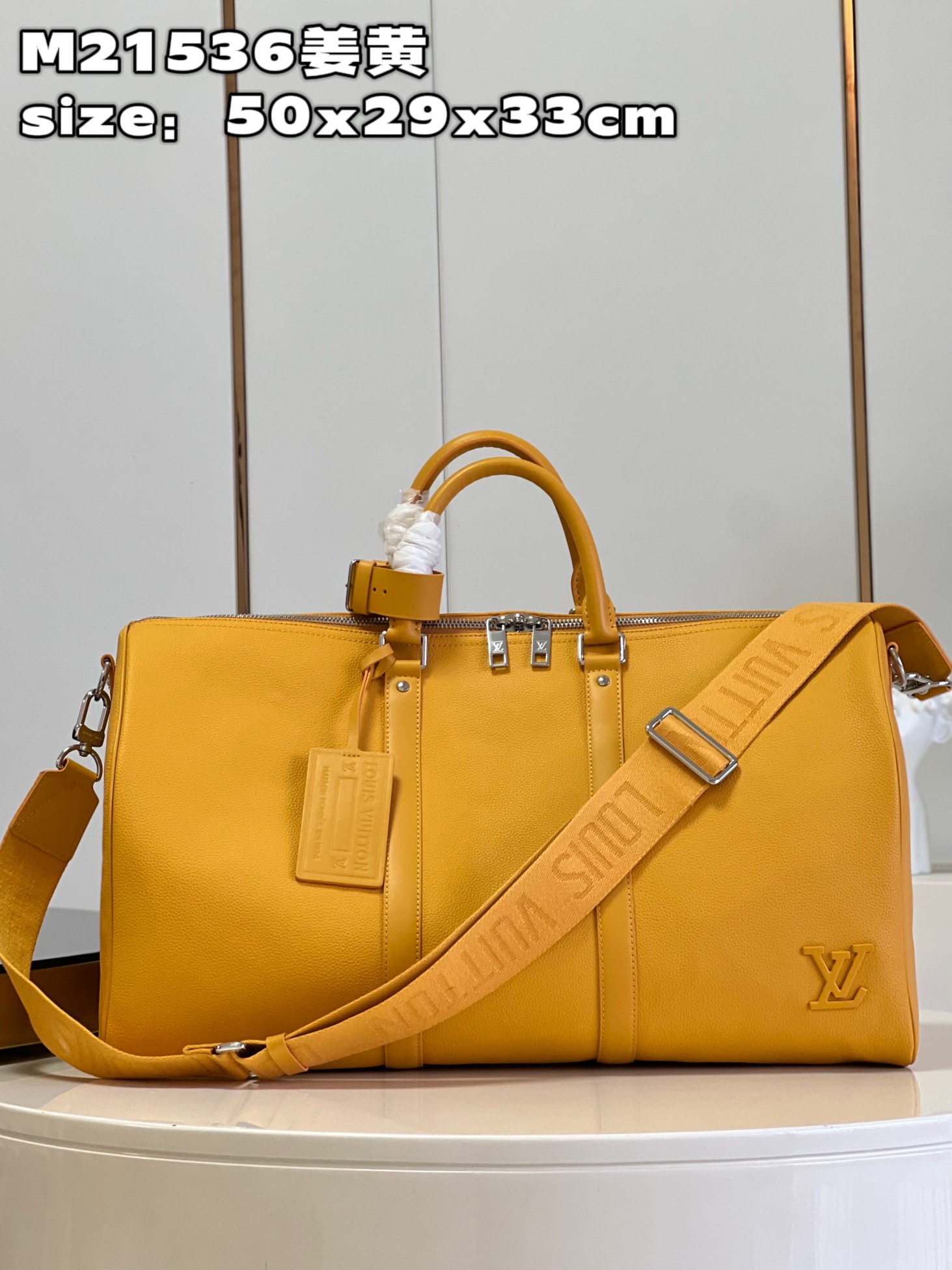 NO:401091,【Exclusive real shot M21536 turmeric】This Keepall travel bag uses LV Aerogram cowhide leather to create a classic configuration, witnessing Louis Vuitton's exquisite leather craftsmanship. The leather label and jacquard straps quote the brand's travel heritage, and the size of the carry-on luggage meets the needs of weekend trips. Detailed features 50 x 29 x 23 cm (length x height x width) Z.1000 [warm reminder This model is too big and does not match the packaging], LV [original leather], louis vuitton, louis vuitton, cowhide19860909【独家实拍 M21536姜黄】本款 Keepall 旅行袋选用 LV Aerogram 牛皮革塑造经典构型,见证路易威登的精湛皮革匠艺.皮革标签和提花肩带援引品牌旅行传承,随身上机行李尺寸满足周末出游所需.详细特征50 x 29 x 23 厘米(长度 x 高 x 宽) Z.1000【温馨提示 此款太大不配包装】,LV【原厂皮】,louis vuitton,louis vuitton,cowhide,Bag