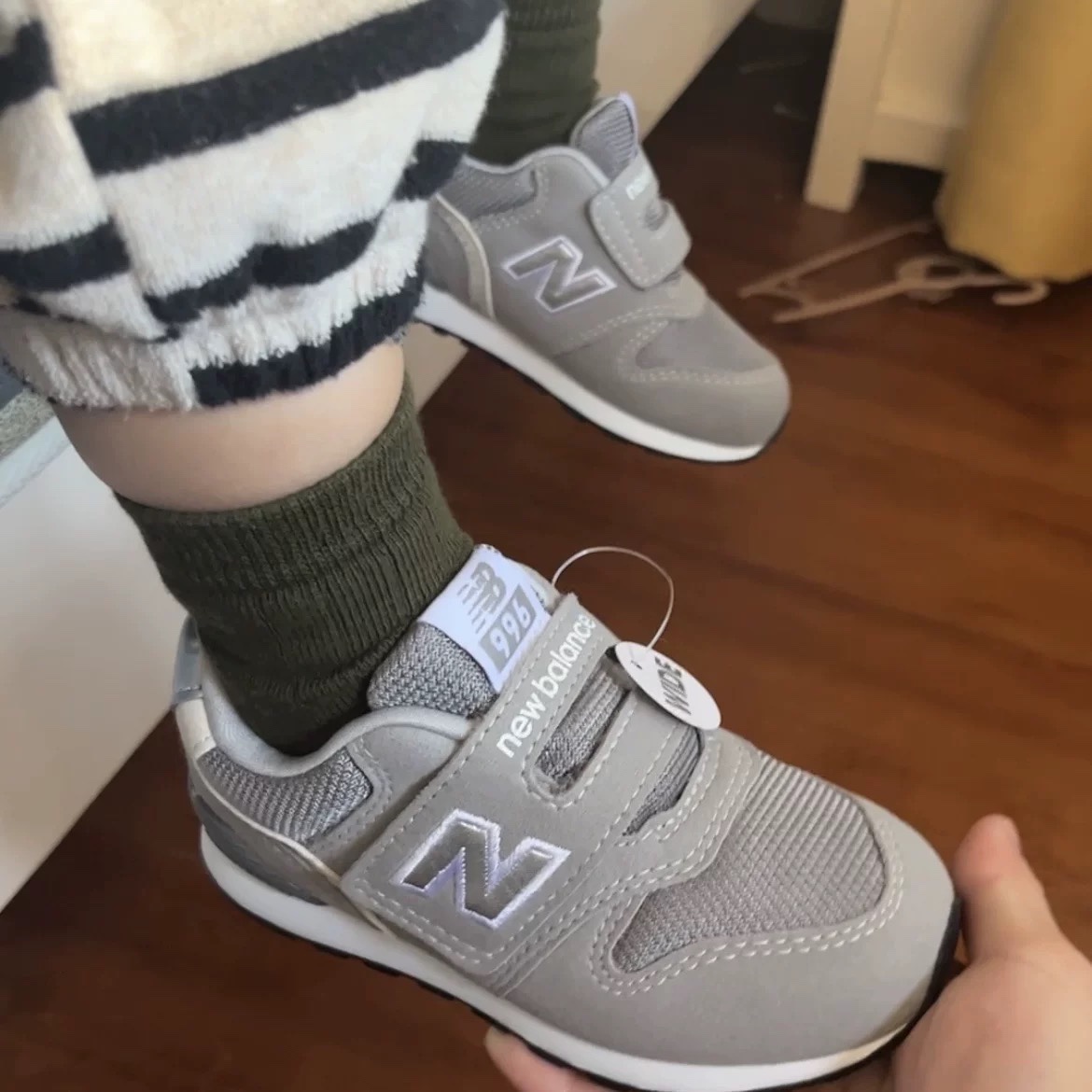 图片[7]-爆款🔥NB996魔术贴儿童运动鞋尺码表 尺码：25-37，现货 📣📣不同品牌，不同系列的鞋子，鞋码存在差异 所以一定要量一下宝宝脚长 根据宝宝脚长+1或者1.5cm选择相对应内长-选品中心