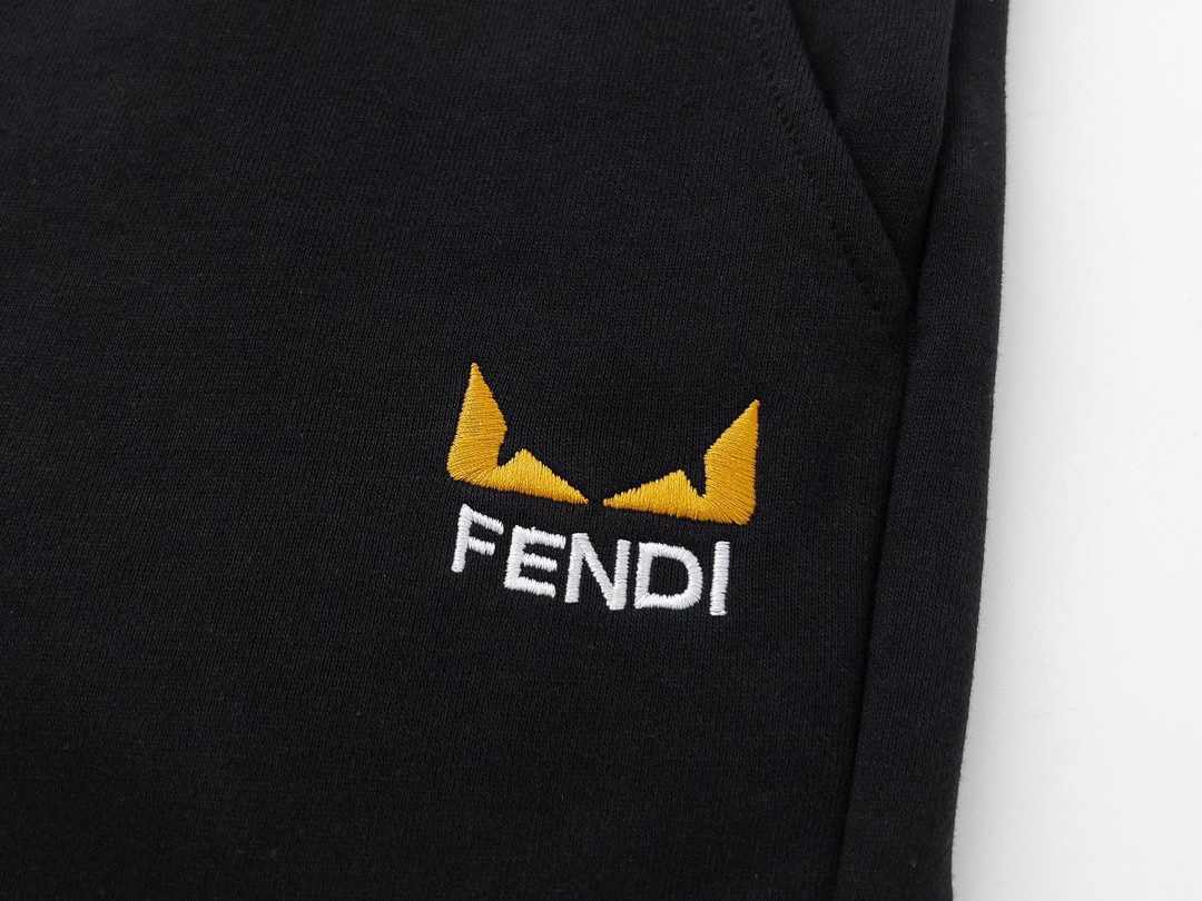 芬迪/FENDI 经典小恶魔眼睛进口设计