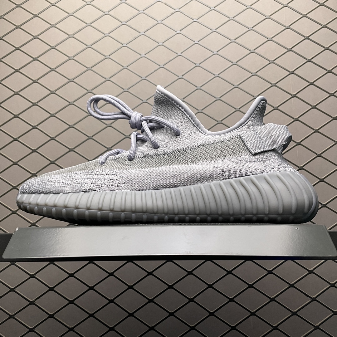 💰550 AD 阿迪 Yeezy Boost 350V2  侃爺椰子 新配色 IF3219 尺碼：36 36.5 37 38 38.5 39 40 40.5 41 42 42.5 43 44 44.5 45 46 47 48 編號：23Y