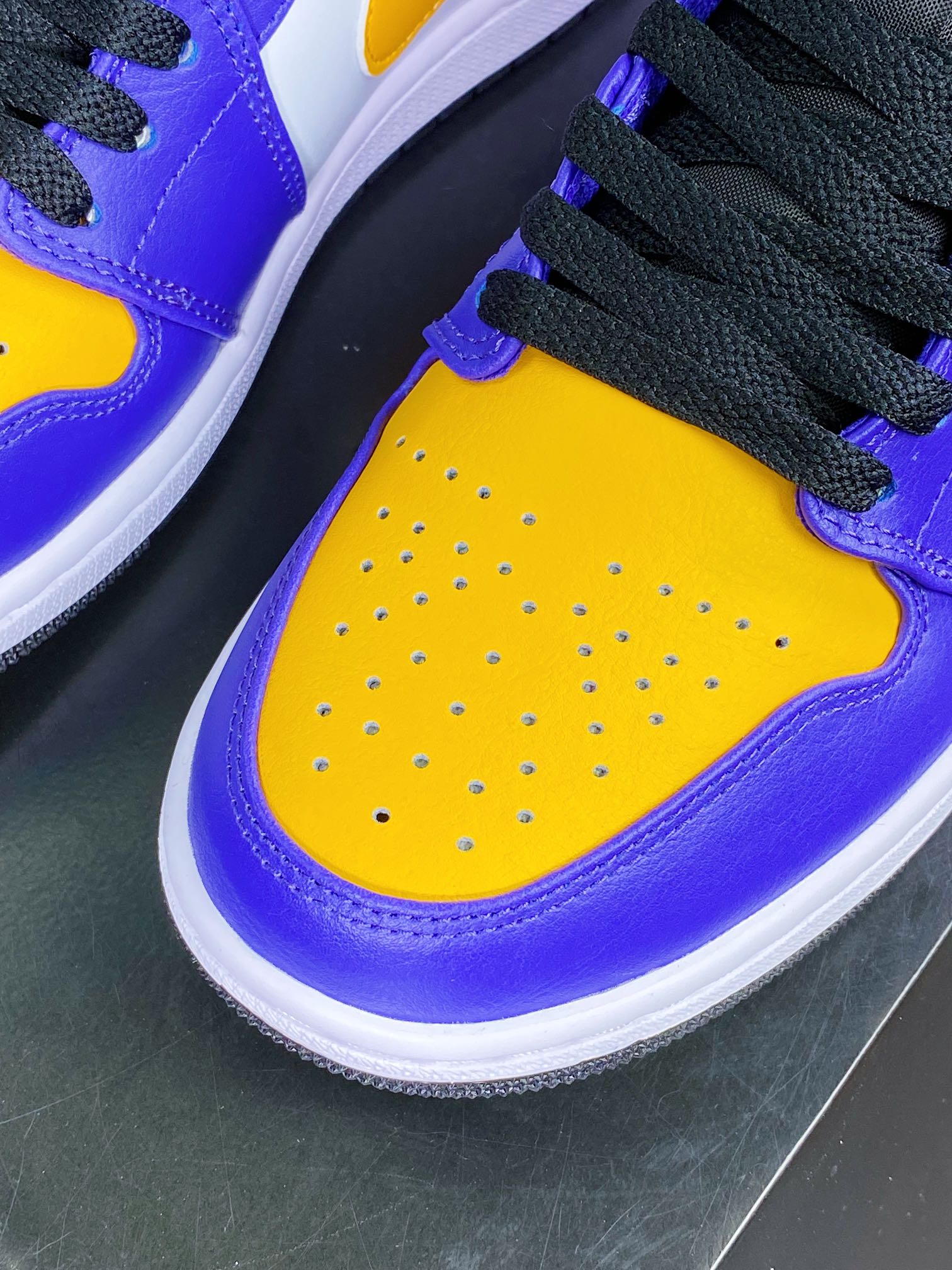 280 Air Jordan 1 Mid"Lakers"AJ1乔丹一代中帮经典复古文化休闲运动篮球鞋“紫黄白湖人”DQ8426-517