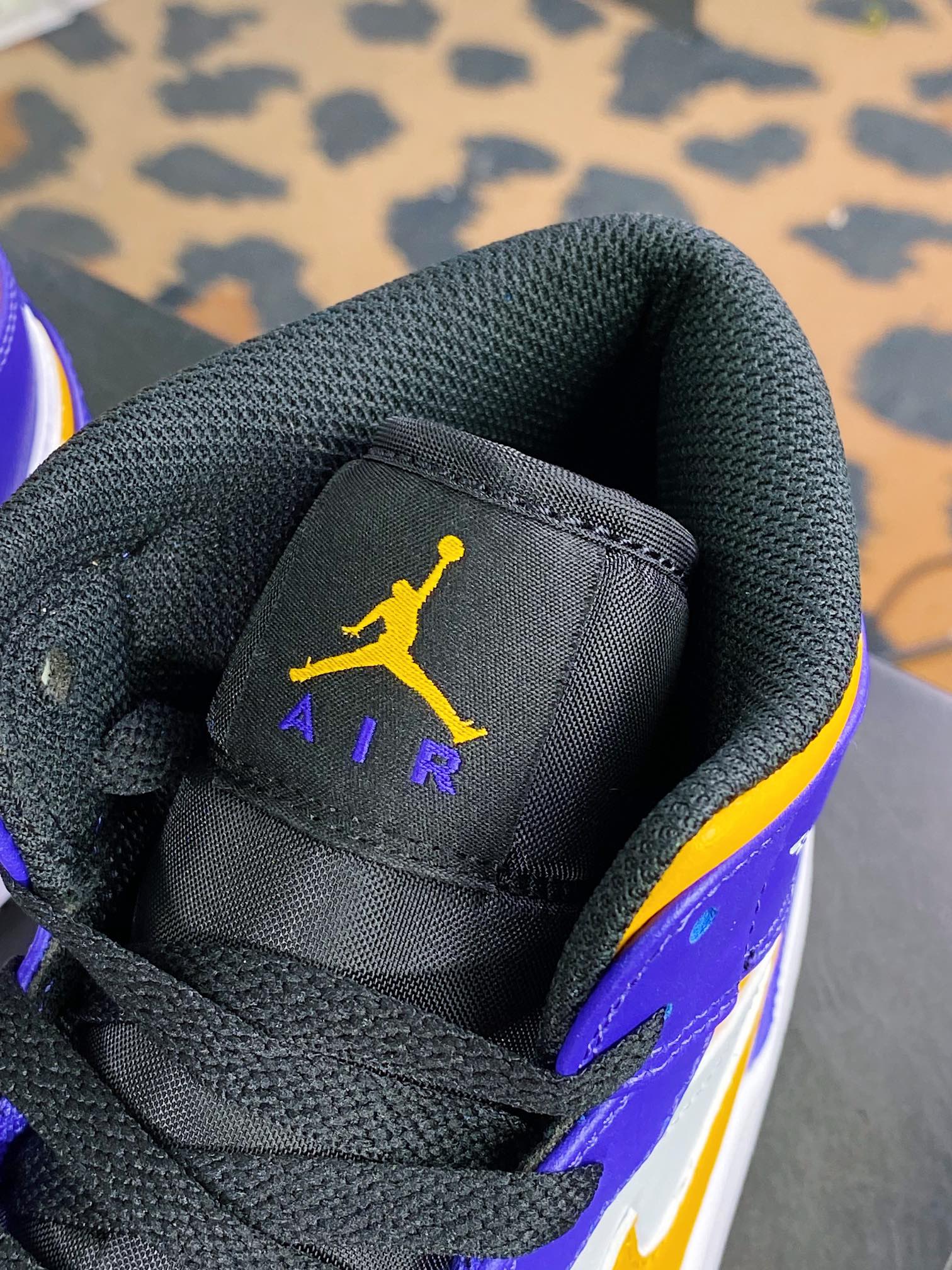 280 Air Jordan 1 Mid"Lakers"AJ1乔丹一代中帮经典复古文化休闲运动篮球鞋“紫黄白湖人”DQ8426-517