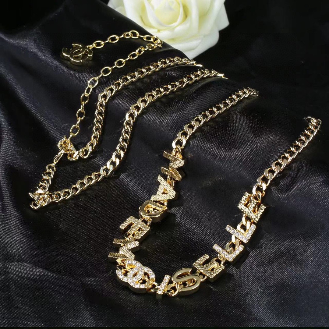 小香 Chanel 新品腰链 代购级别 一比一品质 香奈鹅 系列 经典cc logo 风格高级百搭 高级