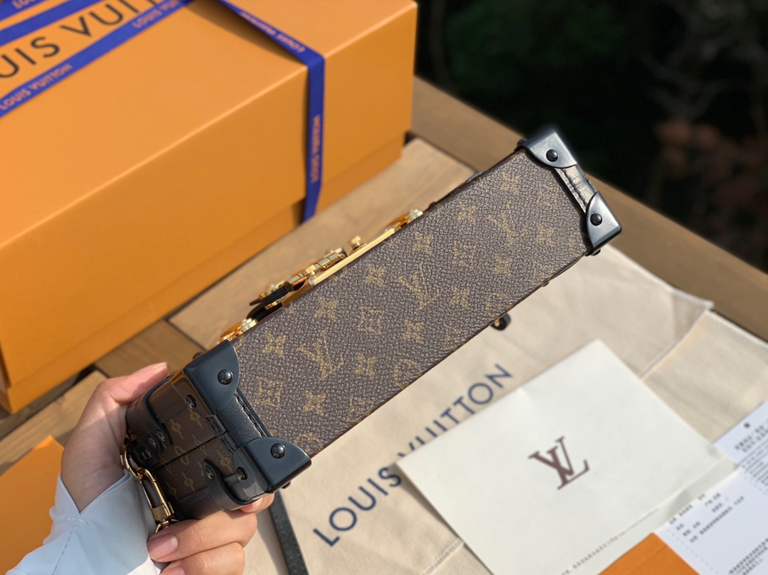 🌼 m45943尺寸20-12.5-5cmLV 🌼PETITE MALLE BOX经典老花拼黑硬盒子包盒