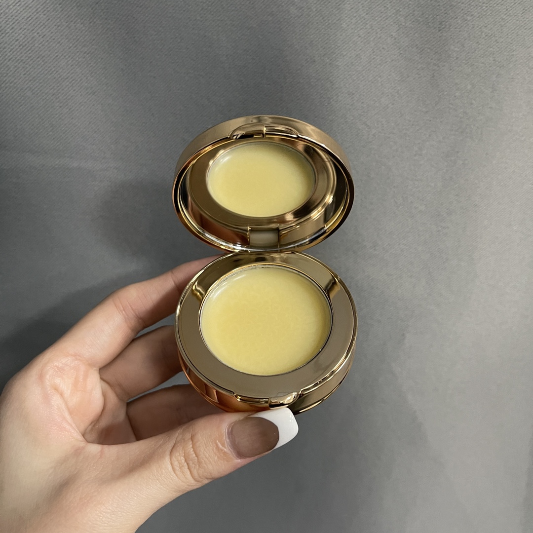 Gucci Haute Couture Couture Beauty Luxury Makeup Lipstick Foundation 5