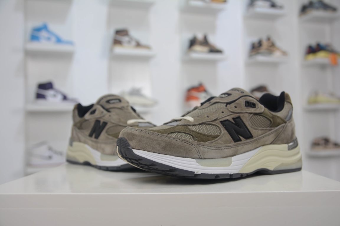 320 总裁纯原版本 New Balance M992 J2