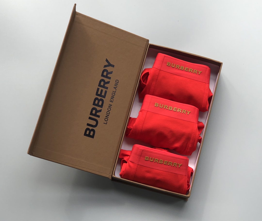 BURBERRY（巴宝莉）码：L一3XL 专柜最新款，绝对的原单品质，无缝切割工艺 科学配 92%莫代尔