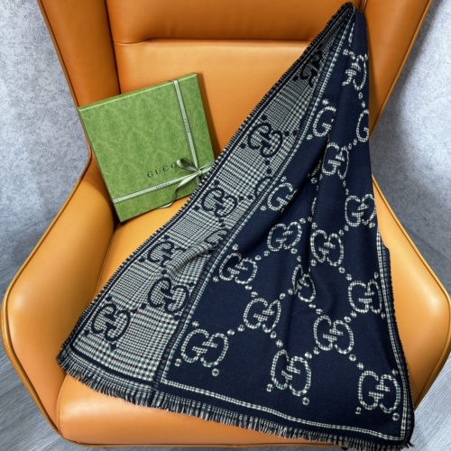 Gucci Wollen Sjaal met Ruitpatroon en Logo - 47 x 180 cm 1 Gucci Wollen Sjaal met Ruitpatroon en Logo - 47 x 180 cm