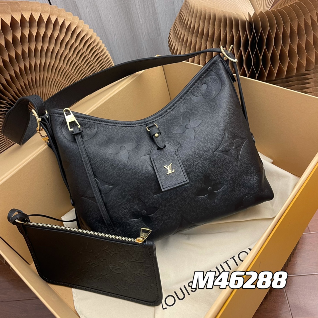 this small handbag features a generous silhouette with a well-organized - Bag