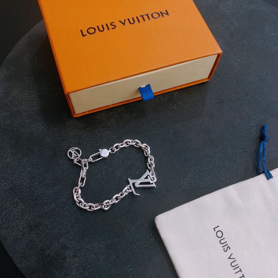 Louis Vuitton Jewelry Bracelet Unisex Vintage Chains