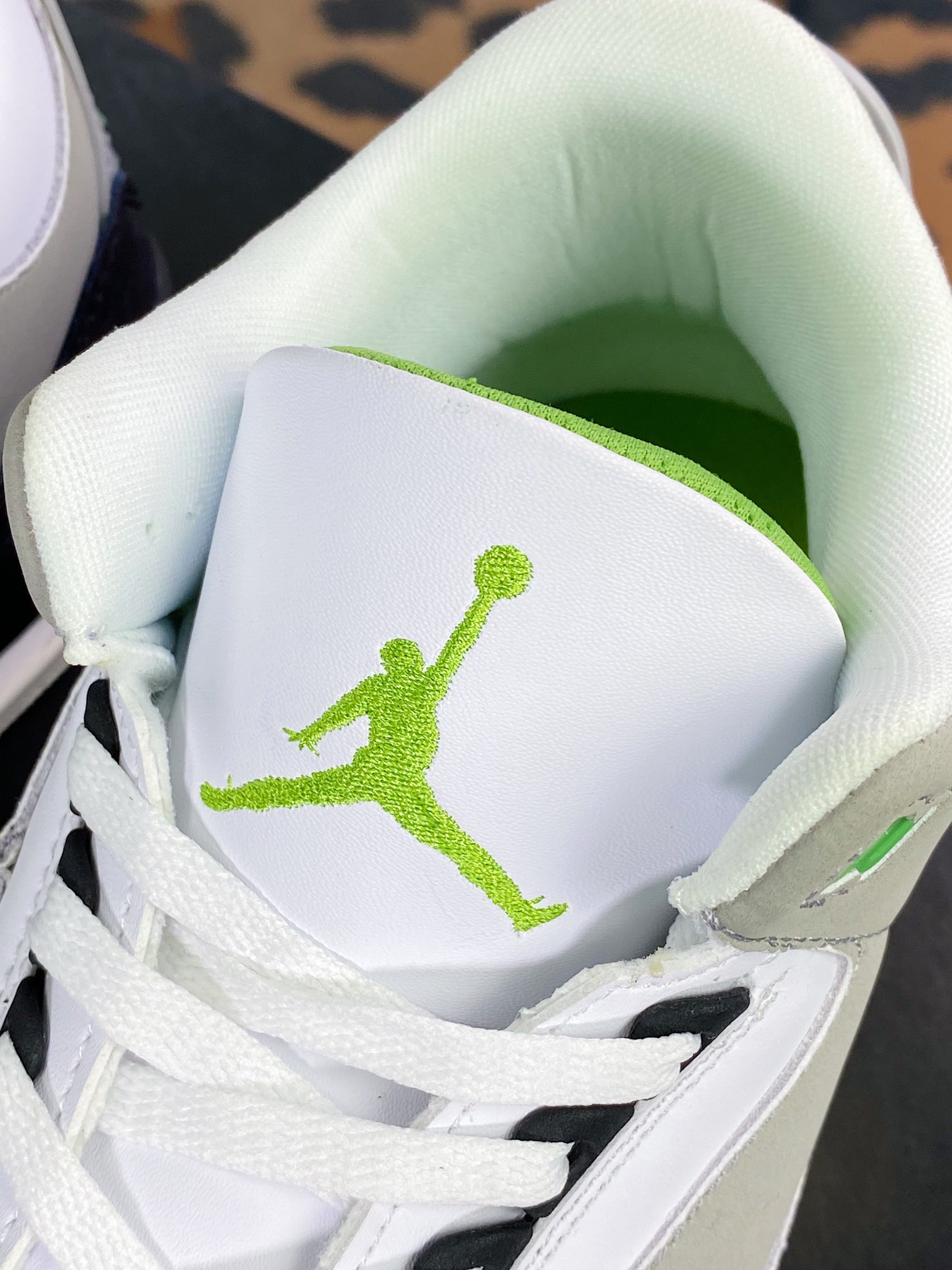 300 Air Jordan 3 Retro”Chlorophyll”迈克尔·乔丹AJ3代中帮136064-006