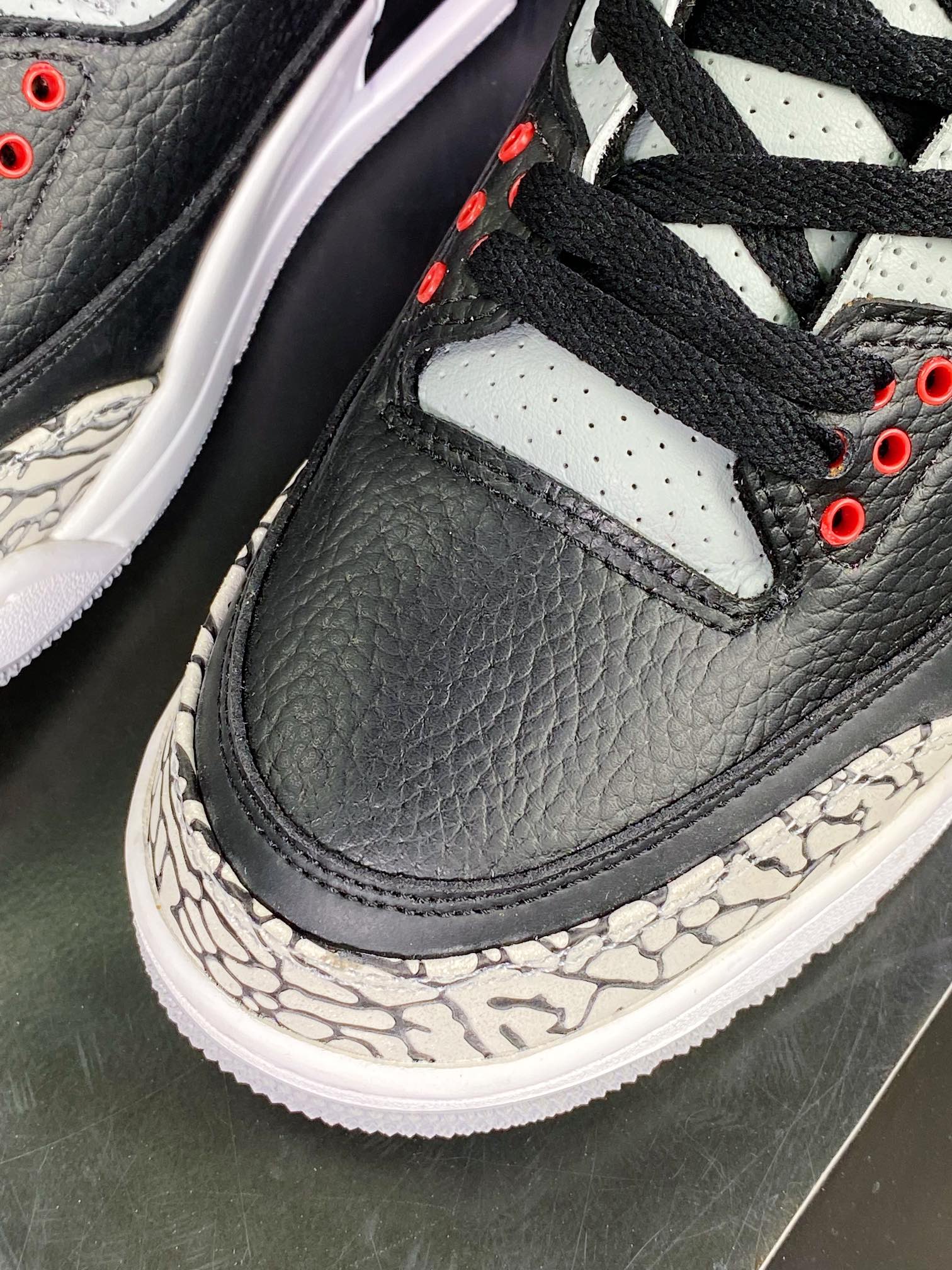 300 Air Jordan 3 Retro OG”Black Cement”迈克尔·乔丹AJ3代中帮“黑水泥爆裂纹”854262-001