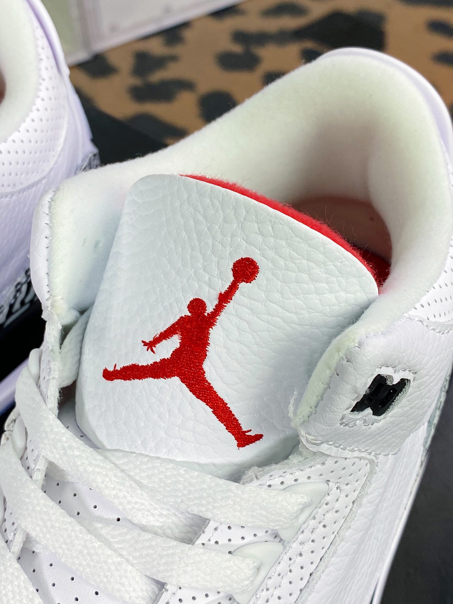 300 Air Jordan 3 Retro NRG ”Free Throw Line”迈克尔·乔丹AJ3代中帮篮球鞋923096-101