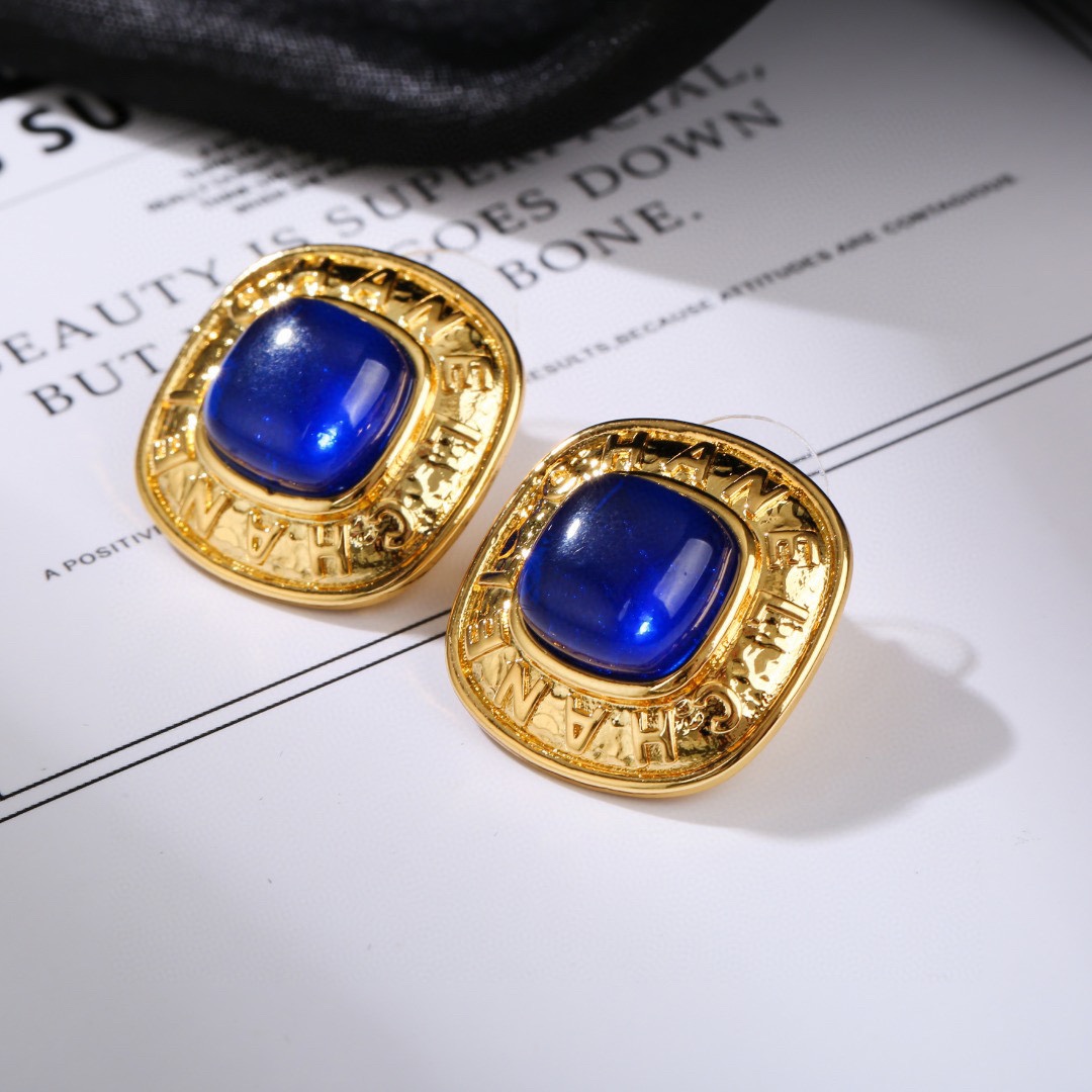 Chanel 复古金属中古耳环 简约风格超级大气 小香双c耳钉 代购级别 黄铜材质