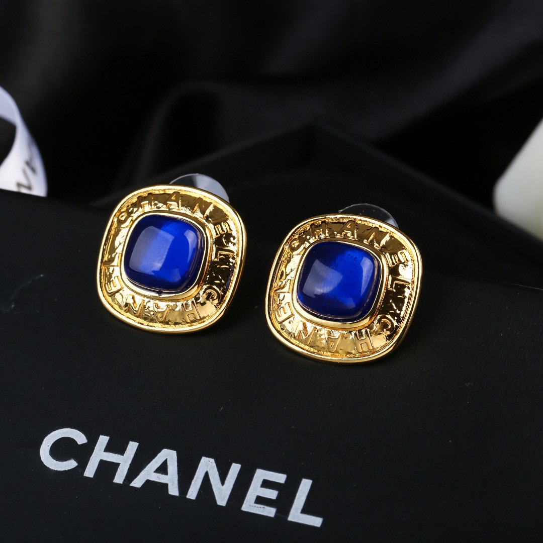 Chanel 复古金属中古耳环 简约风格超级大气 小香双c耳钉 代购级别 黄铜材质