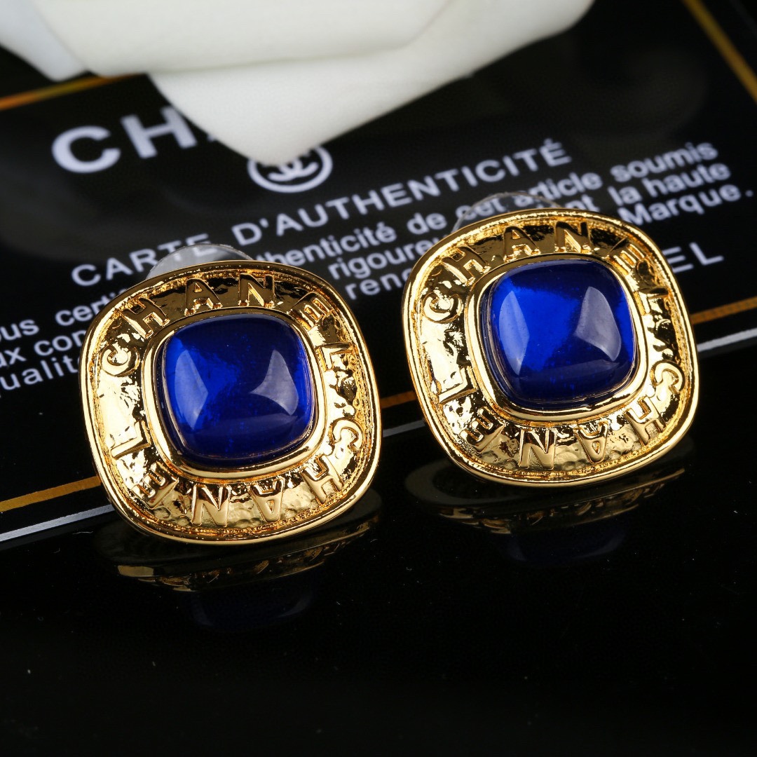Chanel 复古金属中古耳环 简约风格超级大气 小香双c耳钉 代购级别 黄铜材质