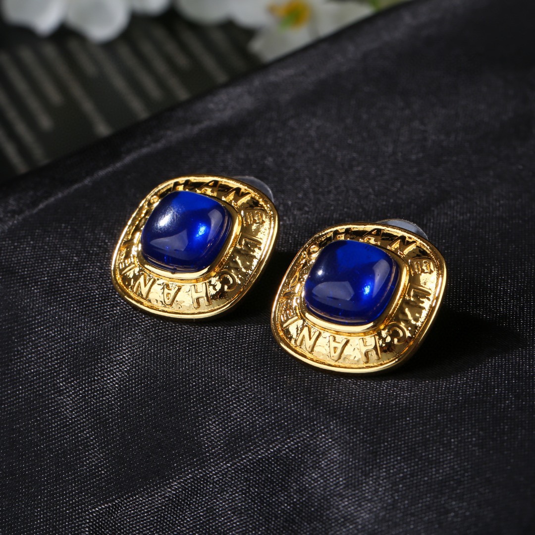 Chanel 复古金属中古耳环 简约风格超级大气 小香双c耳钉 代购级别 黄铜材质