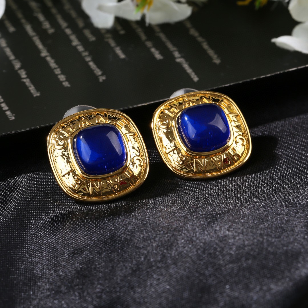 Chanel 复古金属中古耳环 简约风格超级大气 小香双c耳钉 代购级别 黄铜材质