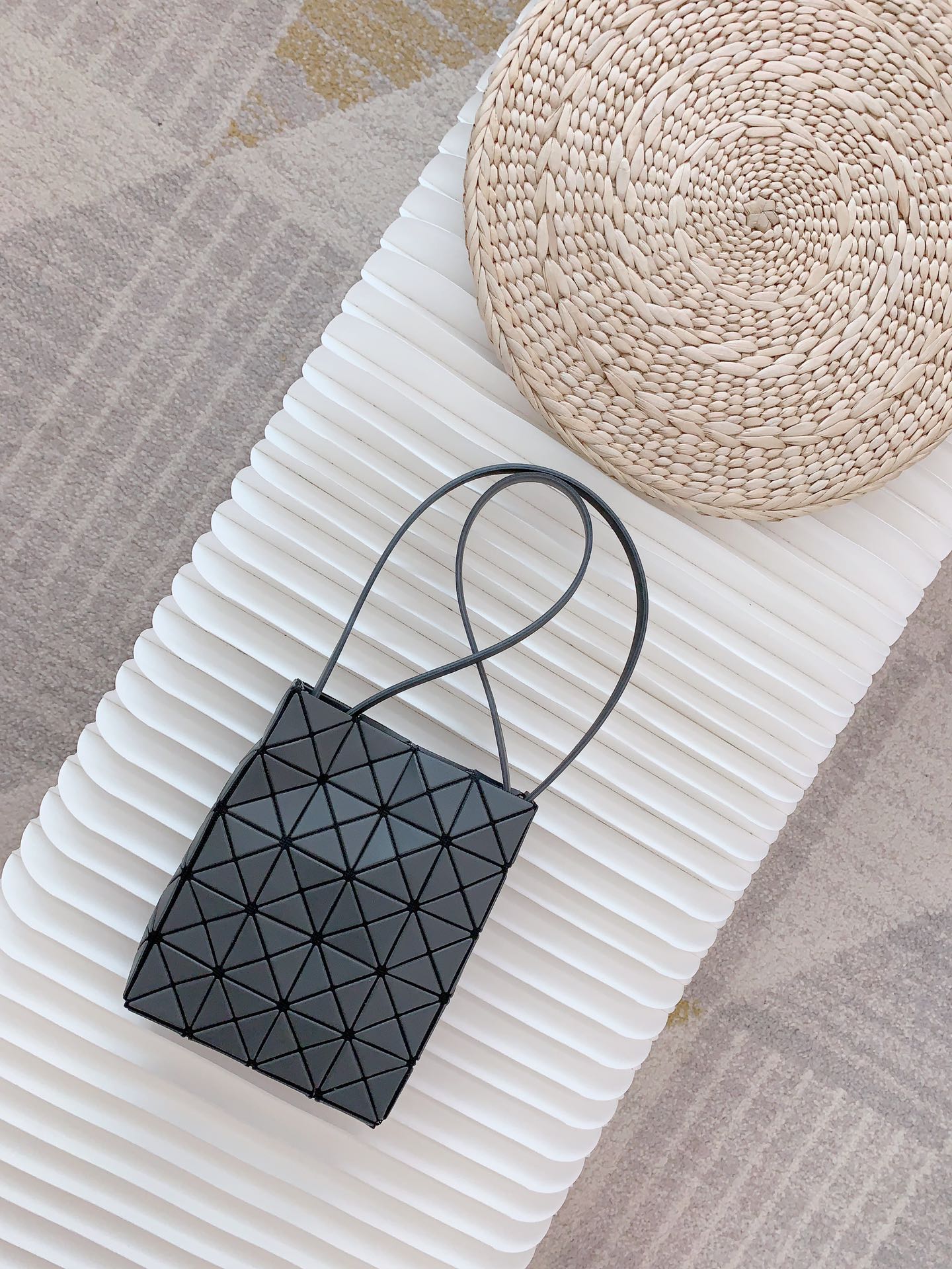 Issey Miyake BAO BAO Box Bag - Matte Gray, Adjustable Straps, Magnetic Closure 6 i1669794420 5352 3