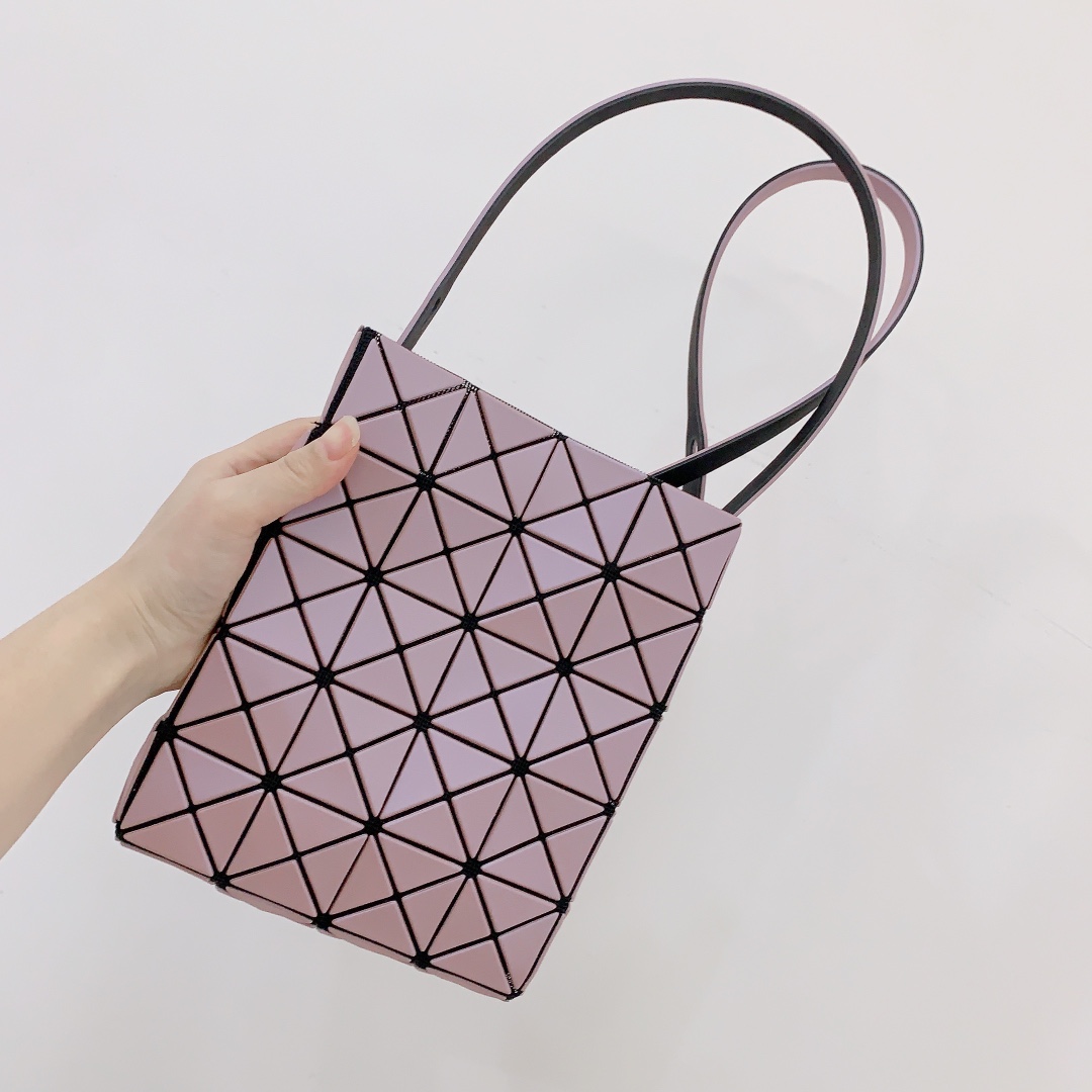 Issey Miyake BAO BAO Box Bag - Matte Pink Geometric Shoulder Bag 3 i1669795678 2539 1