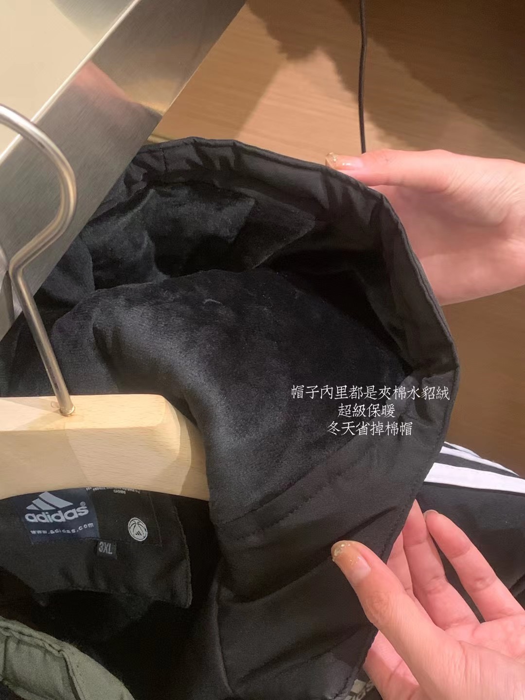 ▪️一件外套价买棉衣
▪️内里统统是水貂绒 

三层保暖 南方直接可以过冬的
北方也可以加一个厚毛衣 
明年还可以继续穿 蓬松度保暖性都没话说
这么大一件棉衣才¥
真的没有拒绝的理由
年底都是工厂的清仓价格
真心真心划算