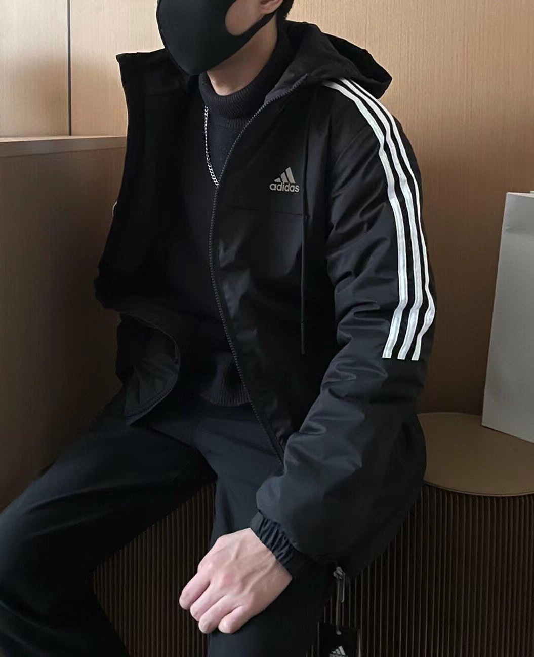 ¥包邮的大棉服
给男朋友一起买 !!

穿个三年五年都不会过时的款式
¥包邮还有什么好考虑的 ??
低于成本价甩卖 晚点就开始断色断码了 
妈呀现在订单量真的激动到我手抖
这件就是值值值