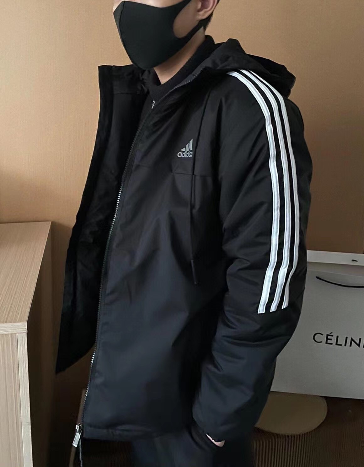 ¥包邮的大棉服
给男朋友一起买 !!

穿个三年五年都不会过时的款式
¥包邮还有什么好考虑的 ??
低于成本价甩卖 晚点就开始断色断码了 
妈呀现在订单量真的激动到我手抖
这件就是值值值