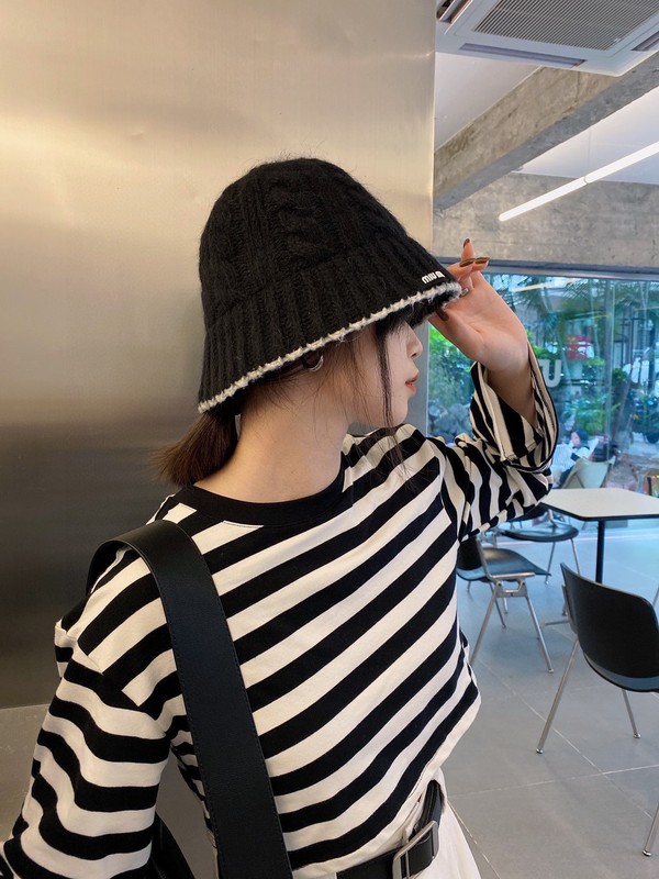 MiuMiu Hats Bucket Hat Black White Knitting Rabbit Hair Wool Fall/Winter Collection