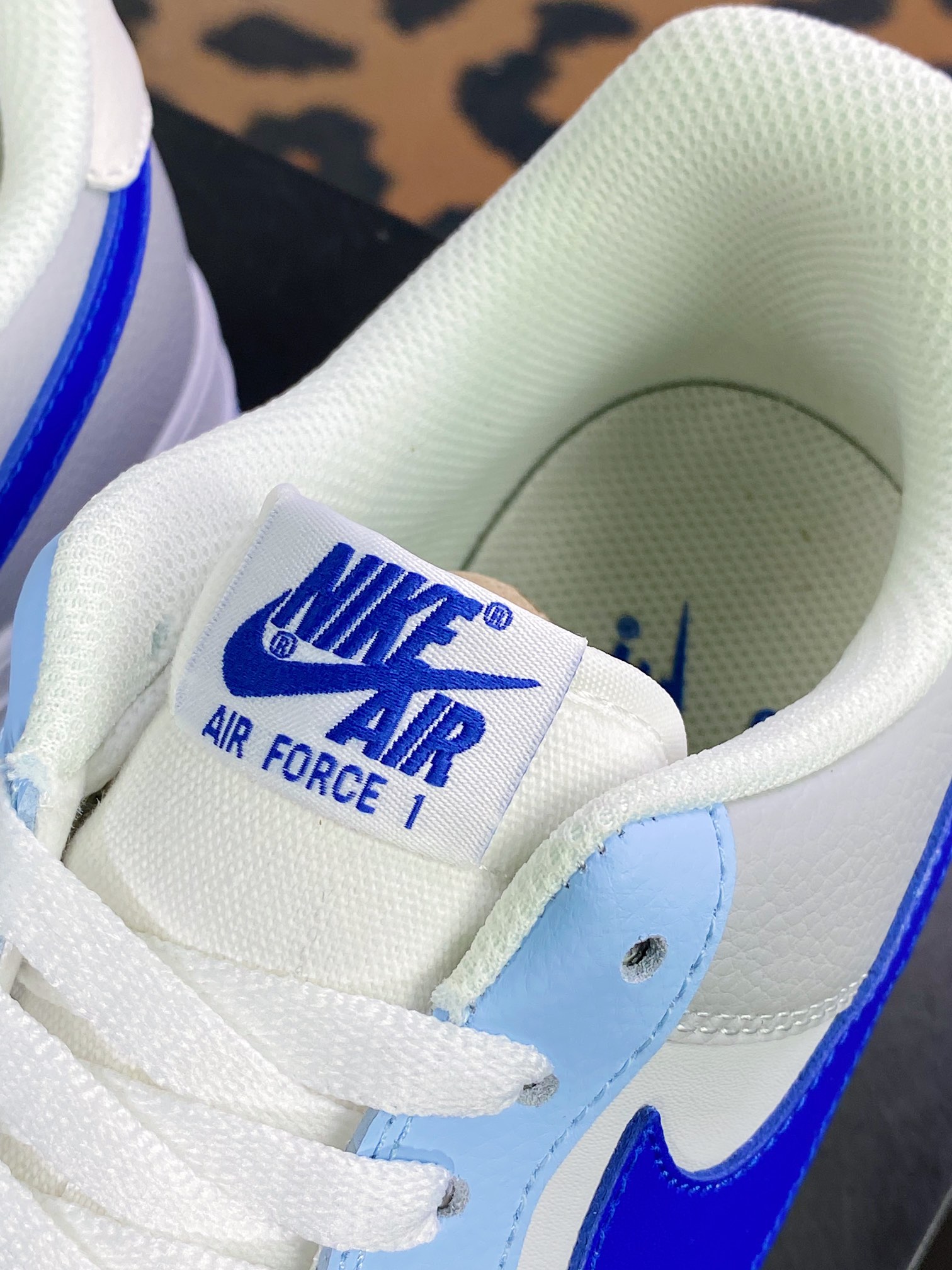 240 Air Force 1'07 Low”lvory Hyper Royal”空军一号经典低帮“皮革米白蓝”FB1844-222