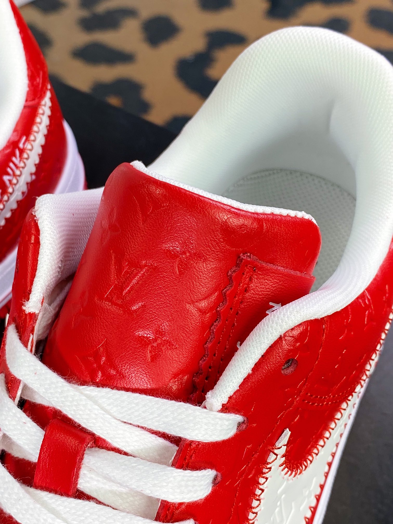 280  Air Force 1'07 LV8 Low”Red/White/Black/LV Monogram”空军一号AEU3BM16M693-1A9VA7