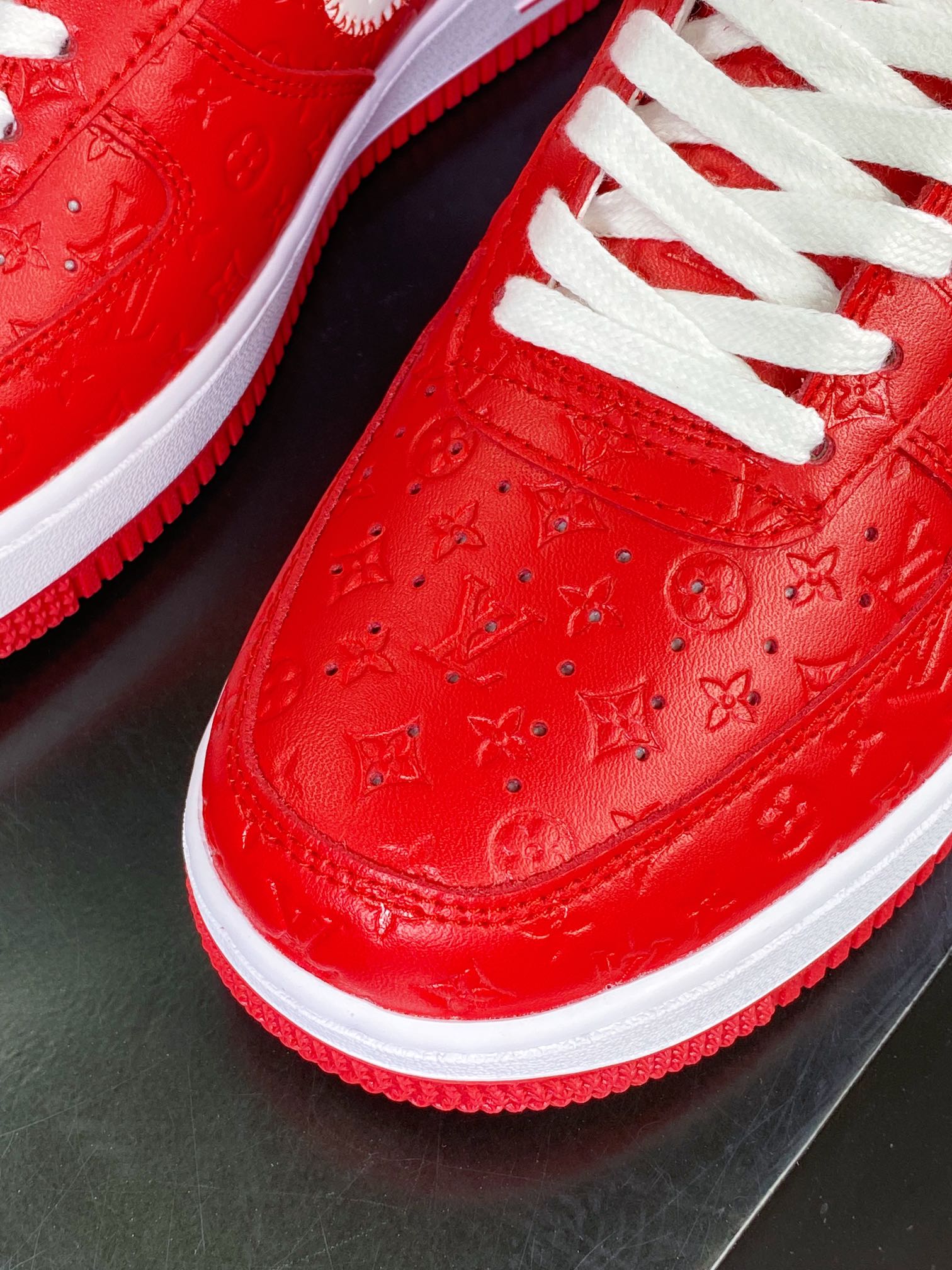 280  Air Force 1'07 LV8 Low”Red/White/Black/LV Monogram”空军一号AEU3BM16M693-1A9VA7