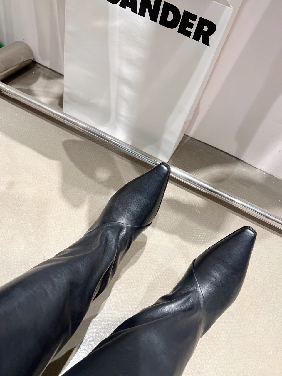 Stylish Retro Long Boots for Autumn/Winter 2022: The Attico Collection - 图片 6