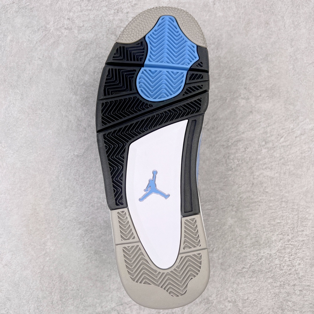 图片[9]-💰460 ＃GX Air Jordan AJ4 Retro SE \”University Blue\”大学蓝 货号：CT8527-400 圈内最强四代 独家外贸特供尺码含 45.5 49.5 50.5 耗时半年巨作 全套原纸板楦头开发 原厂特供皮料加持 确保原汁原味 完美呈现四代版型 一比一鞋头弧度高度鞋身弧度 数据细节工艺流程均保持原鞋一致 原厂TPU网格鞋带扣 正确内里网布 菱角分明不变形无多余毛边 柔软性质感一致于原鞋 市场唯一原厂鞋扣模具 背面可见隐藏注塑口 原厂织唛标 原厂飞人电绣工艺 尾指中部跳三针 独家绑鞋带手法 印刷中底布 四线拉帮 米色美纹纸贴合固定 进口港宝加持 后跟自然饱满 全鞋荧光划线卡点 追求极致完美 每一双都是工艺品 多重QC质检 超越公司货的品控标准 实实在在的免检产品 尺码：40 40.5 41 42 42.5 43 44 44.5 45 45.5 46 47.5 48.5 49.5 50.5 编码：by5936030-运动鞋