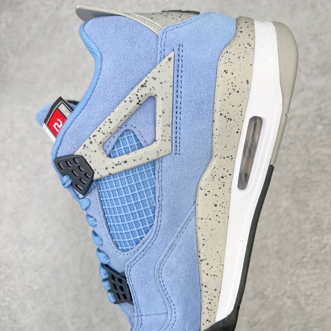 图片[7]-💰460 ＃GX Air Jordan AJ4 Retro SE \”University Blue\”大学蓝 货号：CT8527-400 圈内最强四代 独家外贸特供尺码含 45.5 49.5 50.5 耗时半年巨作 全套原纸板楦头开发 原厂特供皮料加持 确保原汁原味 完美呈现四代版型 一比一鞋头弧度高度鞋身弧度 数据细节工艺流程均保持原鞋一致 原厂TPU网格鞋带扣 正确内里网布 菱角分明不变形无多余毛边 柔软性质感一致于原鞋 市场唯一原厂鞋扣模具 背面可见隐藏注塑口 原厂织唛标 原厂飞人电绣工艺 尾指中部跳三针 独家绑鞋带手法 印刷中底布 四线拉帮 米色美纹纸贴合固定 进口港宝加持 后跟自然饱满 全鞋荧光划线卡点 追求极致完美 每一双都是工艺品 多重QC质检 超越公司货的品控标准 实实在在的免检产品 尺码：40 40.5 41 42 42.5 43 44 44.5 45 45.5 46 47.5 48.5 49.5 50.5 编码：by5936030-运动鞋