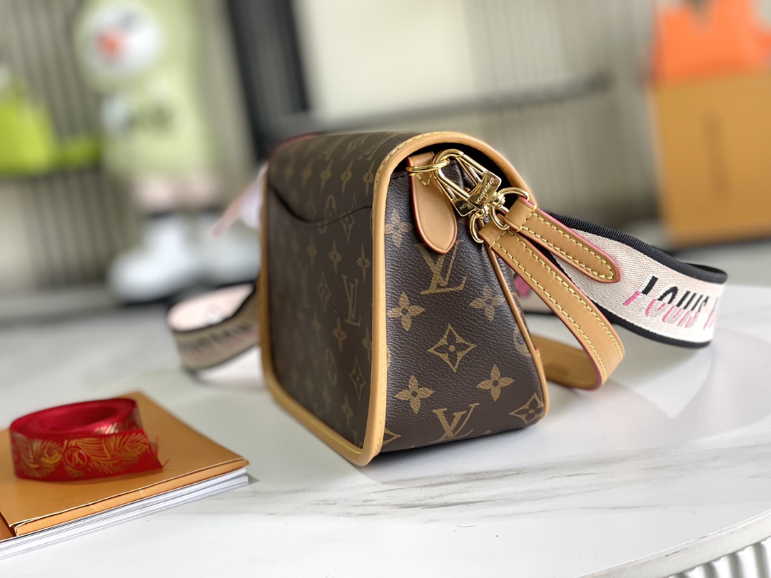 路易威登 Louis Vuitton 高定典藏经典高奢皮具手袋托特包斜挎包女包 #FF5AA4BE 3