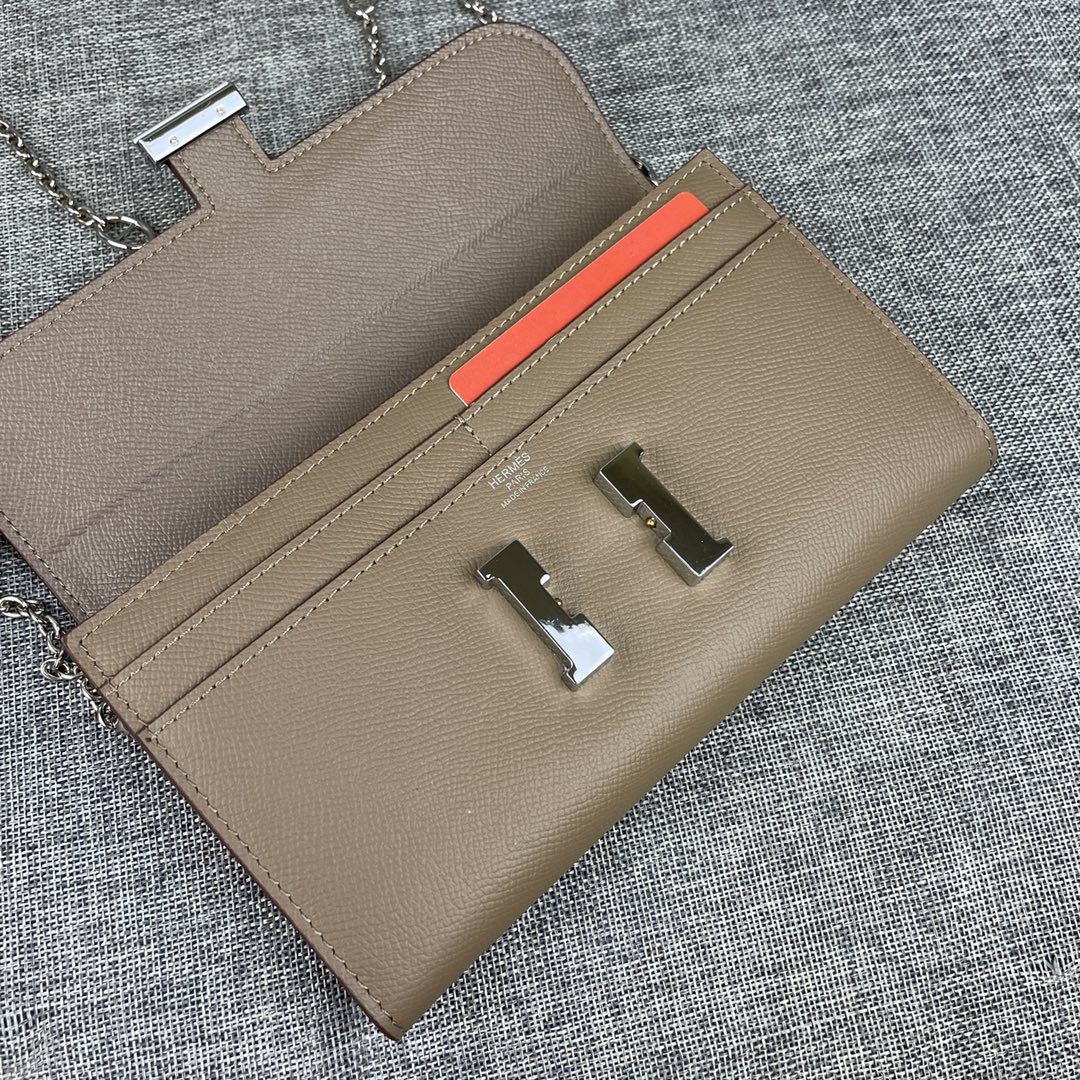 Hermes Constance 原单 。 型号:539-1手掌纹银扣 size:22*11cm 爱马仕🇫🇷海外🇫🇷进 Hermes Constance 原单 。 型号:539-1手掌纹银扣 size:22*11cm 爱马仕🇫🇷海外🇫🇷进