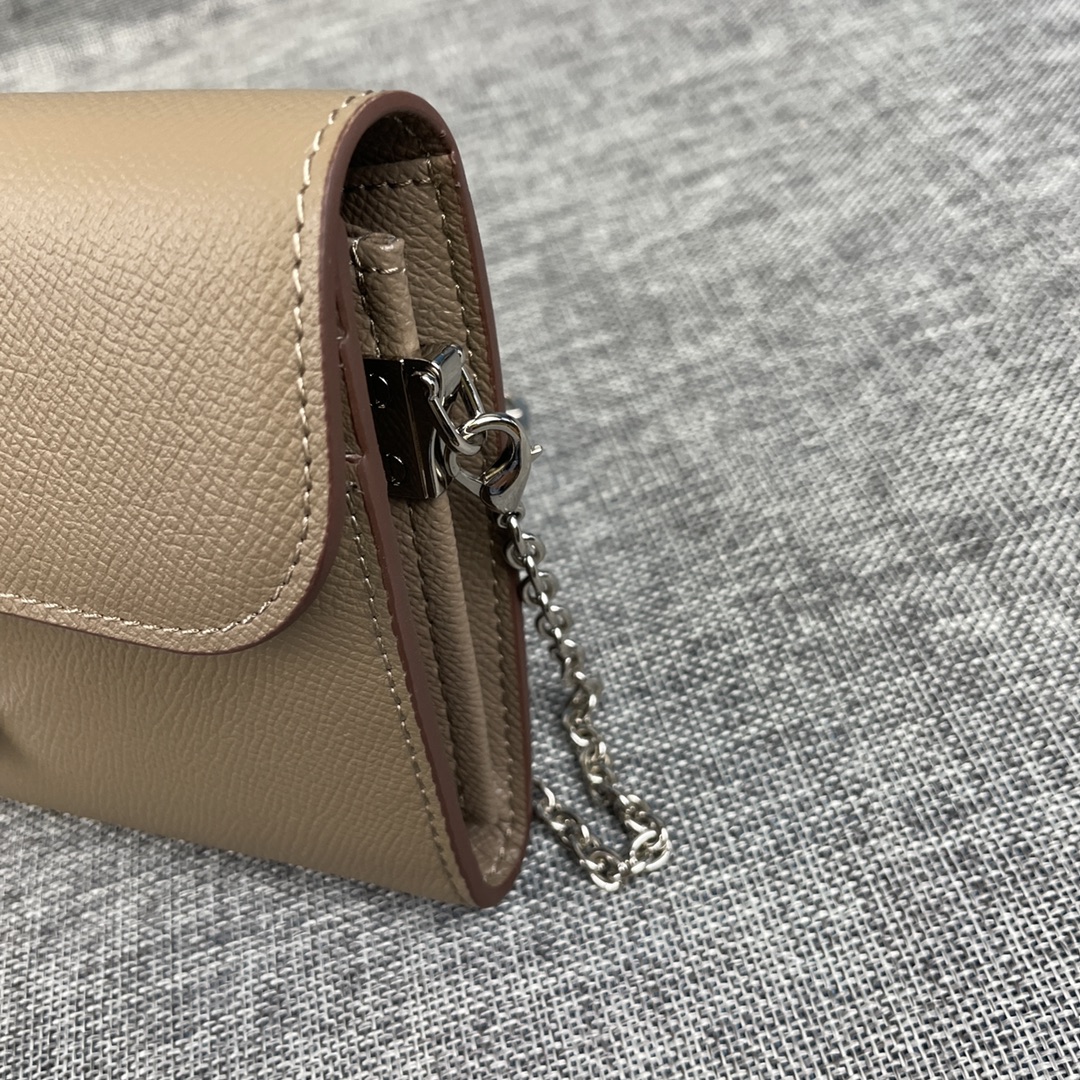 Hermes Constance 原单 。 型号:539-1手掌纹银扣 size:22*11cm 爱马仕🇫🇷海外🇫🇷进 Hermes Constance 原单 。 型号:539-1手掌纹银扣 size:22*11cm 爱马仕🇫🇷海外🇫🇷进