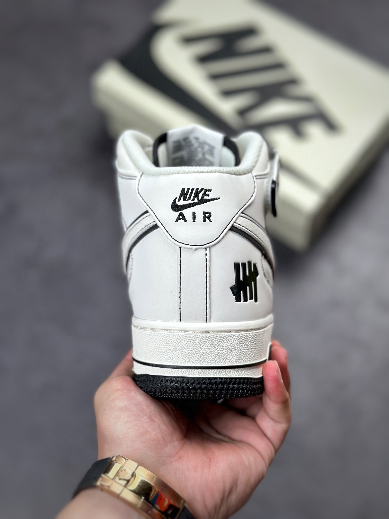 250 Nike Air Force 1 Mid Undefeated 夜魔侠GB5969-001