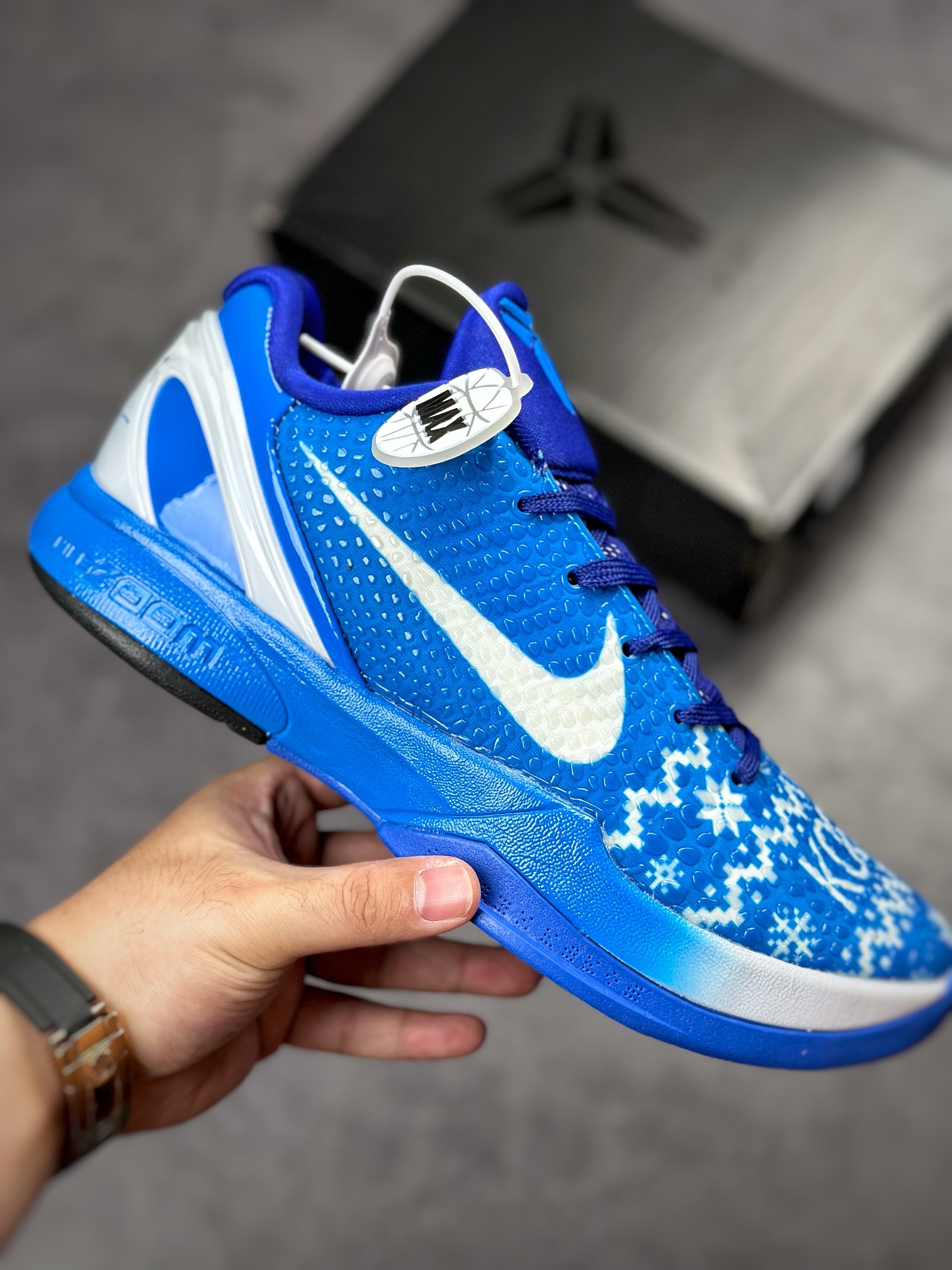 300 Nike Kobe 6 Protro 耐克 科比6代 低帮白蓝 CW2190-111