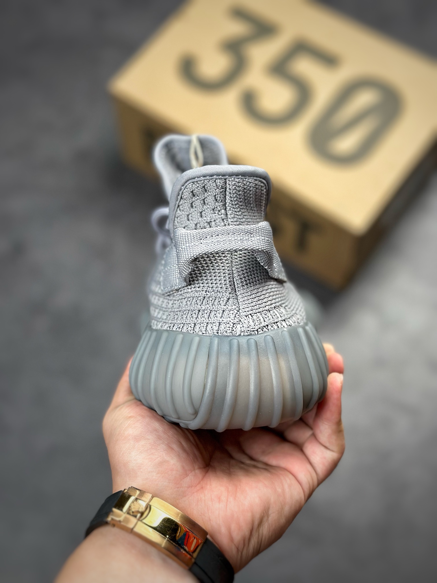 Yeezy 350 Boost V2 ”Space ash” space gray IF3219