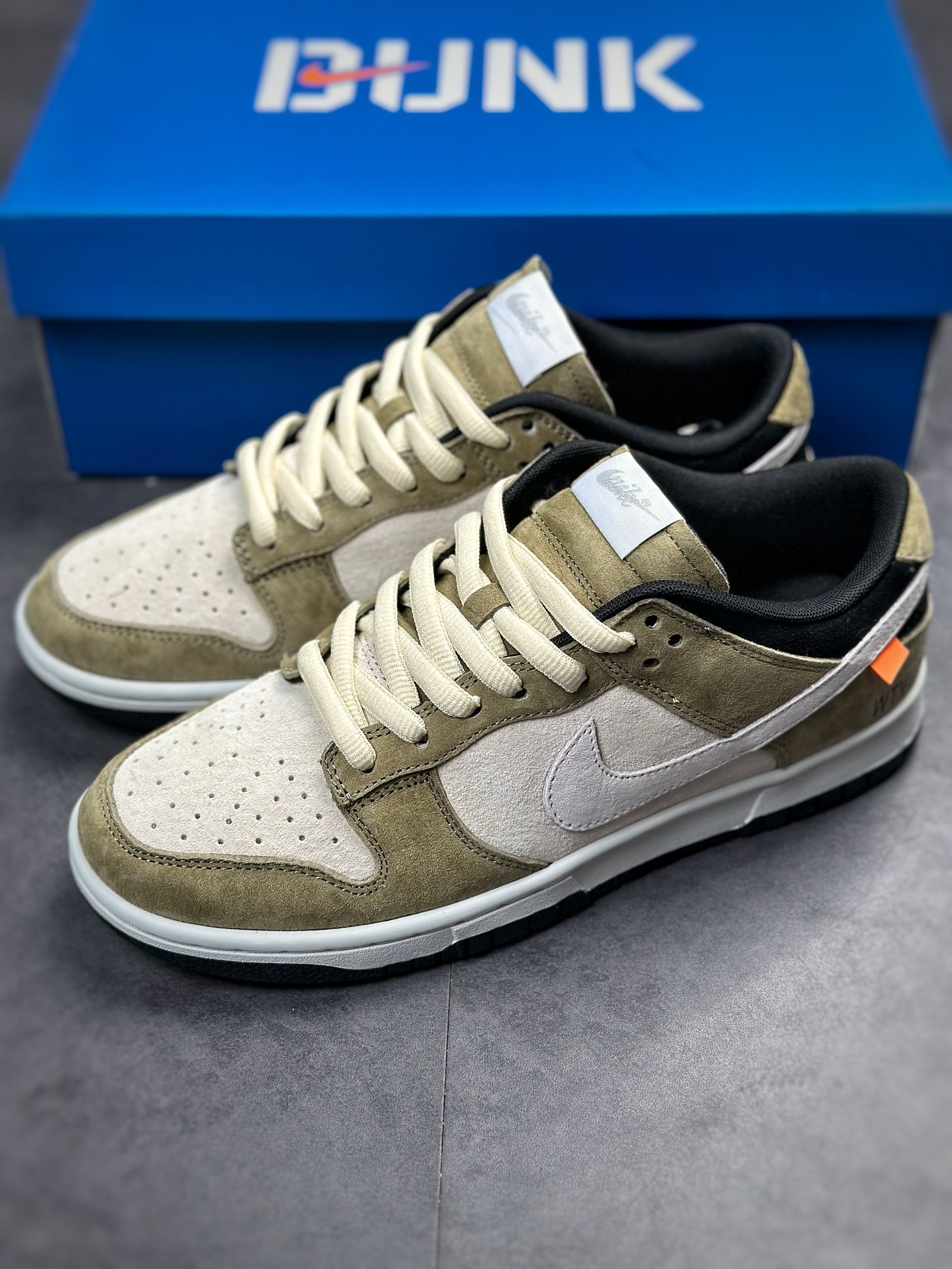 Nike SB Dunk Low Suede Army Green Gray WT1233-028