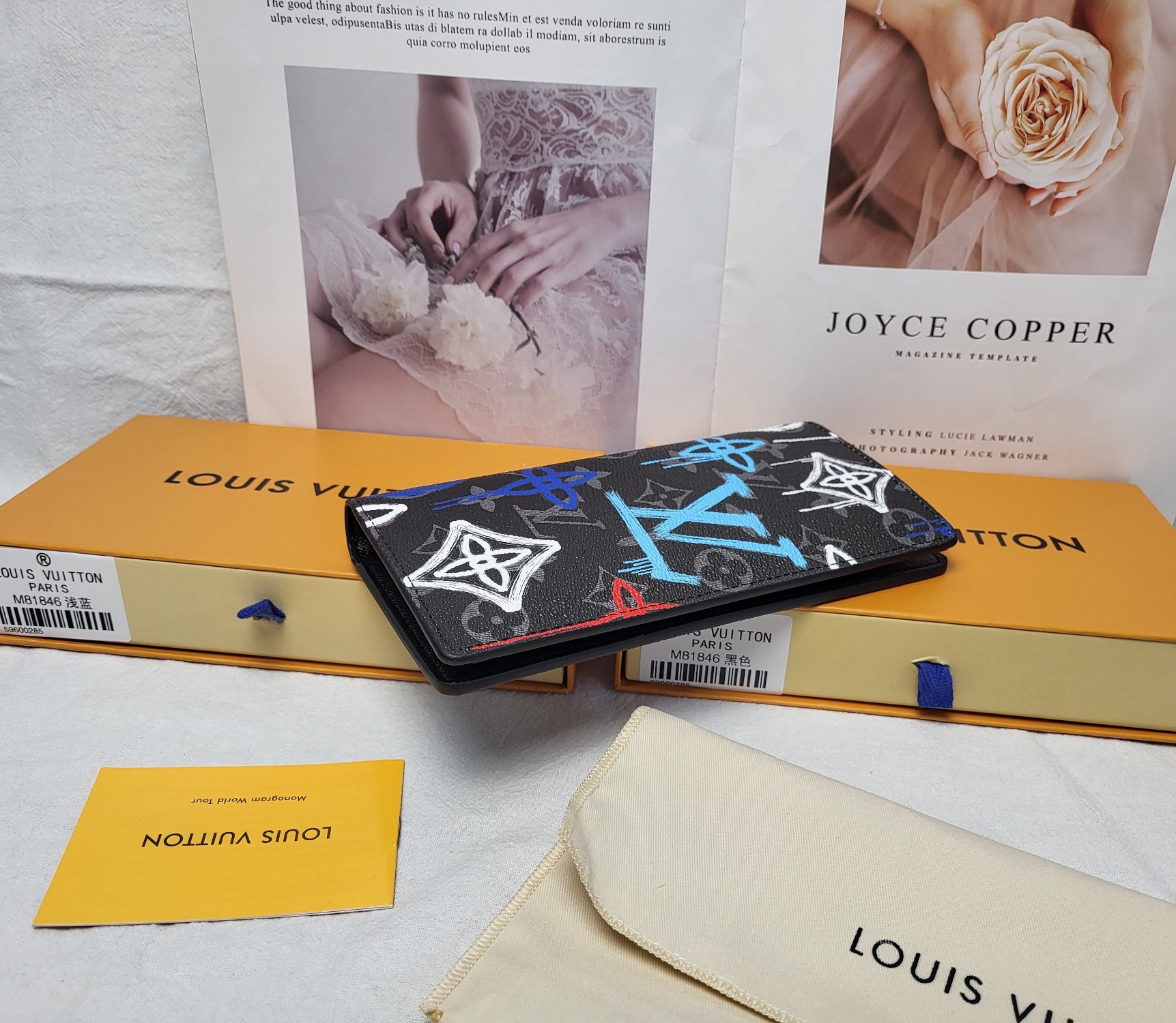 Leather bifold wallet - Gift Packaging