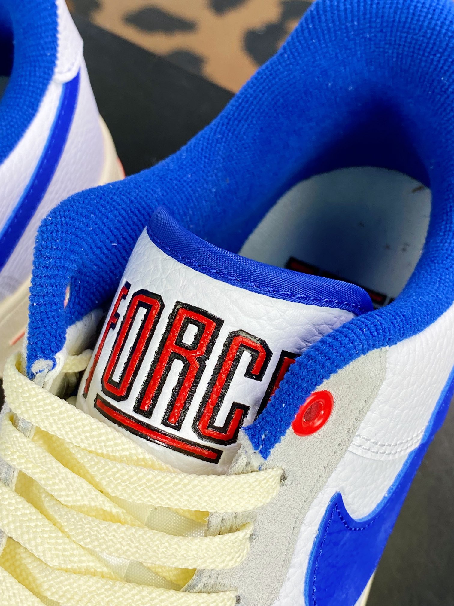 200 Air Force 1'07 Low”Command Force”空军一号“皮革白灰红蓝氧化底”DR0148-100