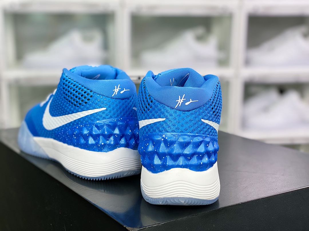 320  Kyrie 1 GS”World 1 People”欧文7代室内休闲篮球鞋“白蓝”705277-401