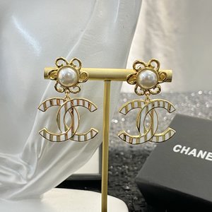 Chanel Jewelry Earring Necklaces & Pendants High Quality Online
 Platinum White