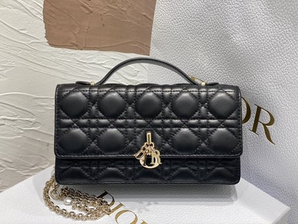 Dior AAAAA+ Clutches & Pouch Bags Black Sheepskin Lady Chains
