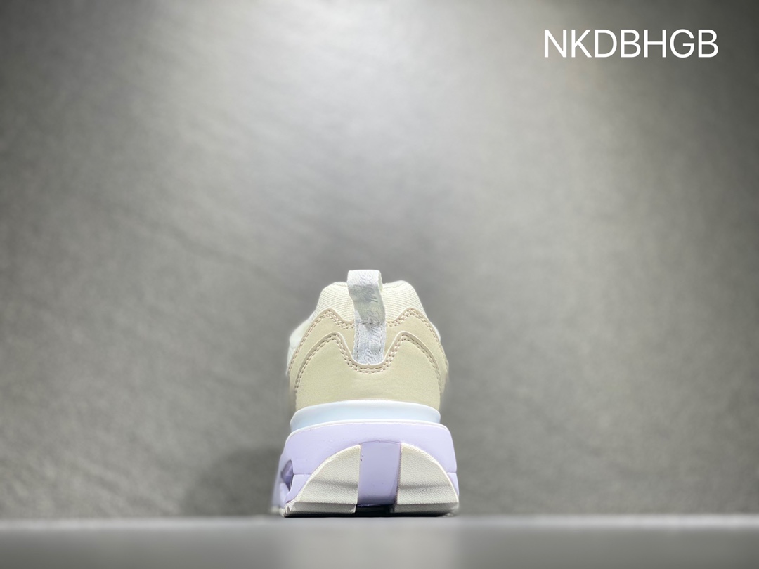 220 Nike Air Max Dawn 全新缓震气垫跑鞋 DM8261-001