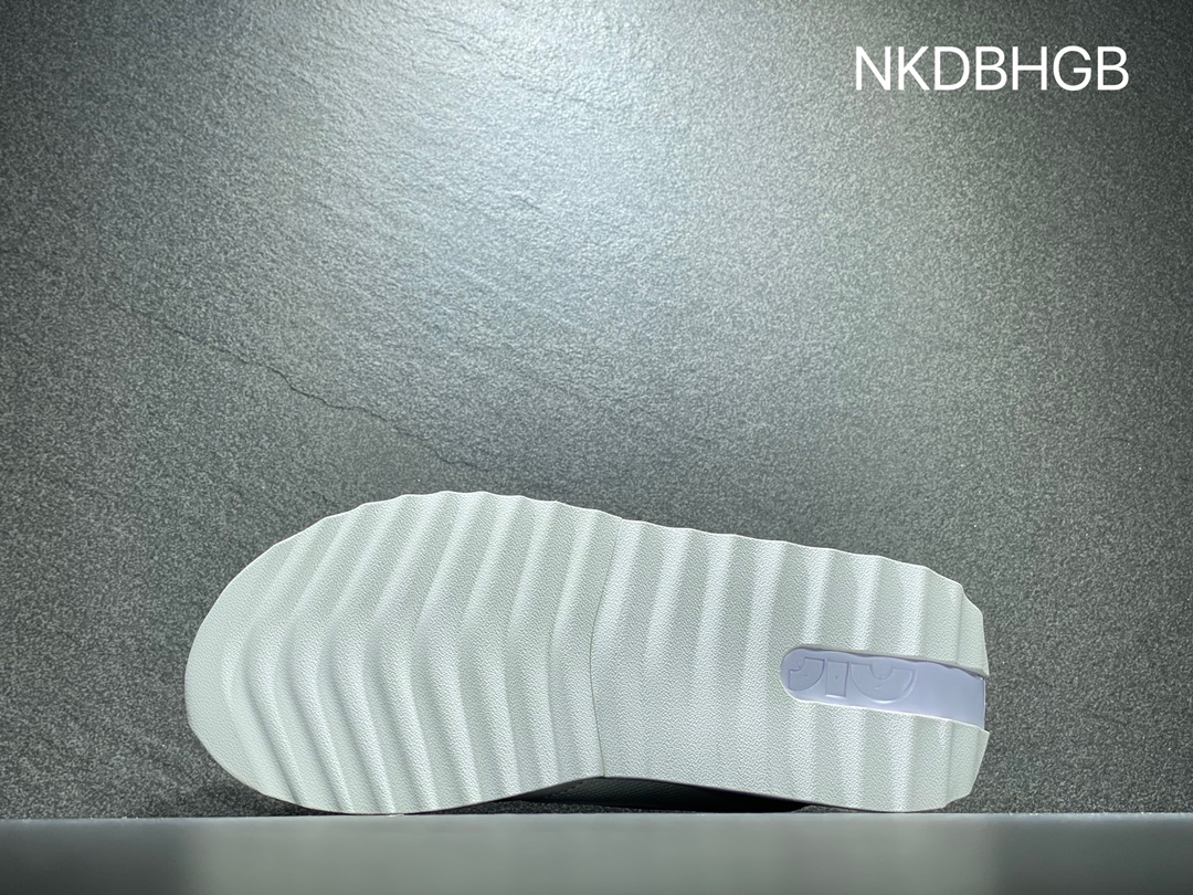 220 Nike Air Max Dawn 全新缓震气垫跑鞋 DM8261-001